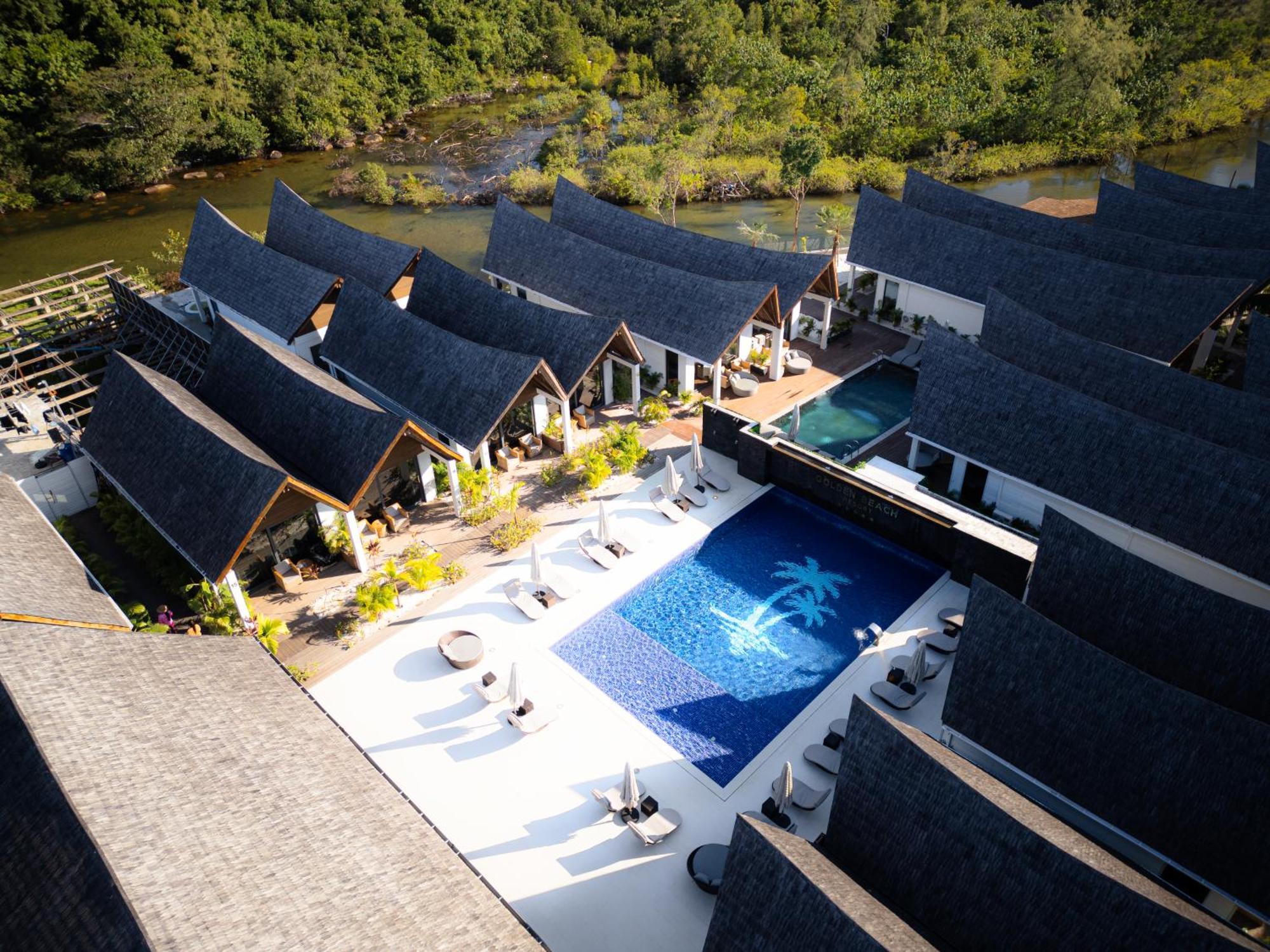 Golden Beach Resort Sok San Village エクステリア 写真