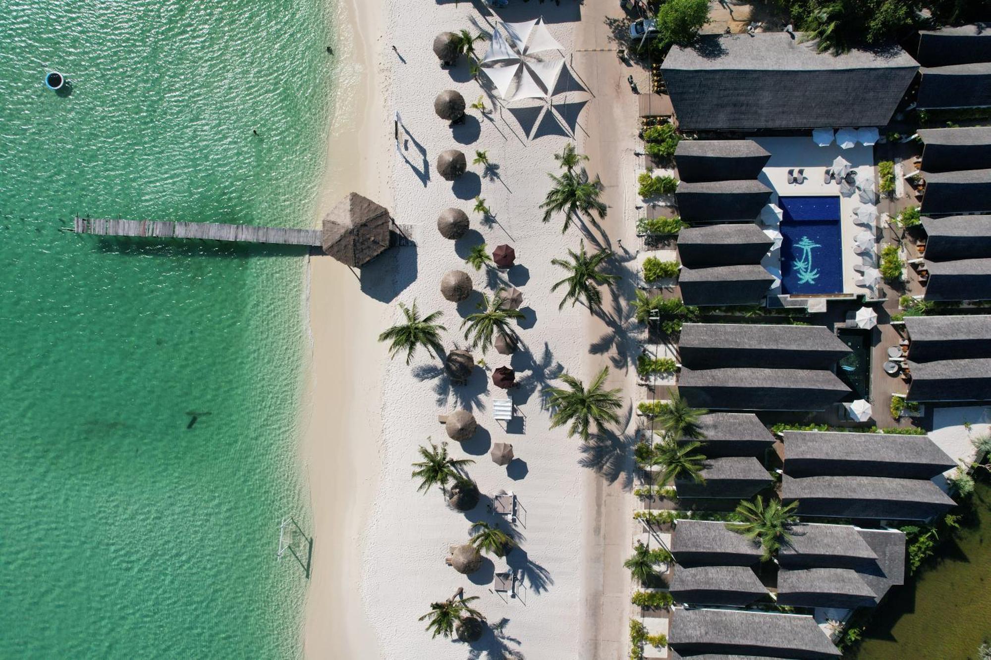 Golden Beach Resort Sok San Village エクステリア 写真